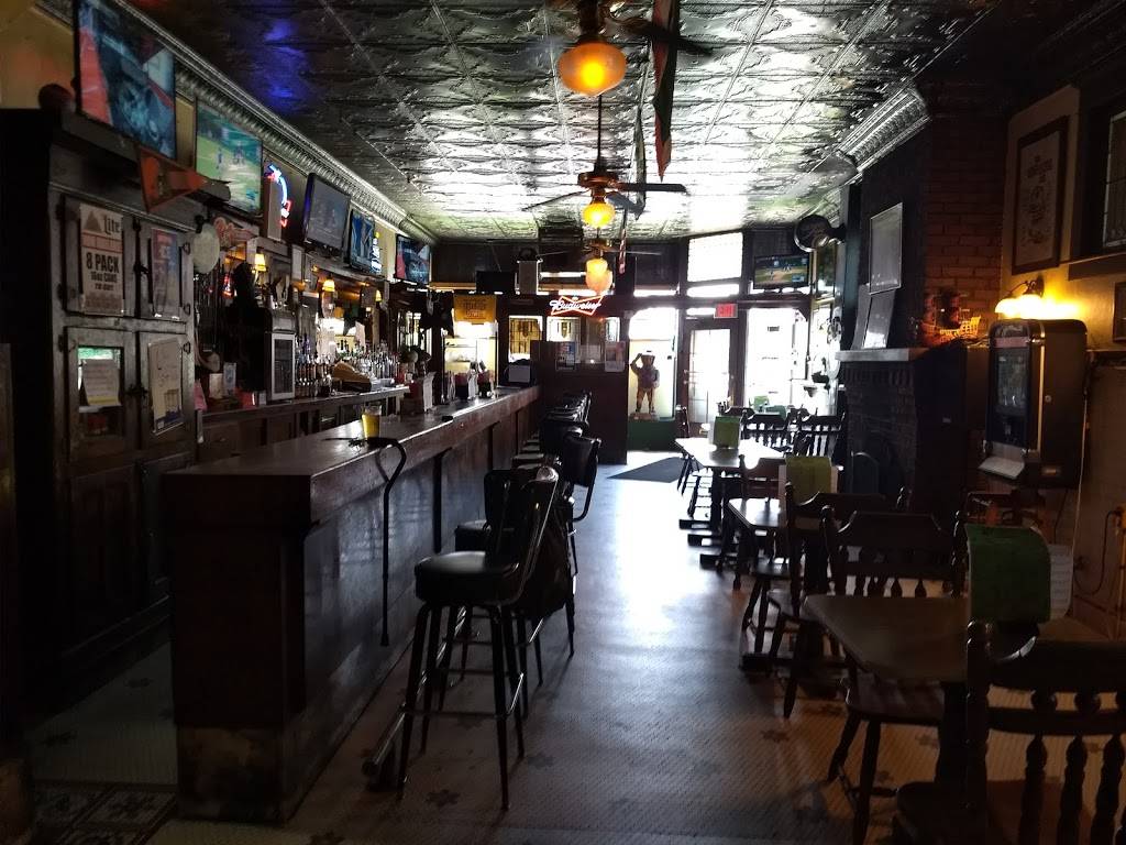 Clancys Pub and Pizza | restaurant | 901 East Ave, Erie, PA 16503, USA | 8144566151 OR +1 814-456-6151