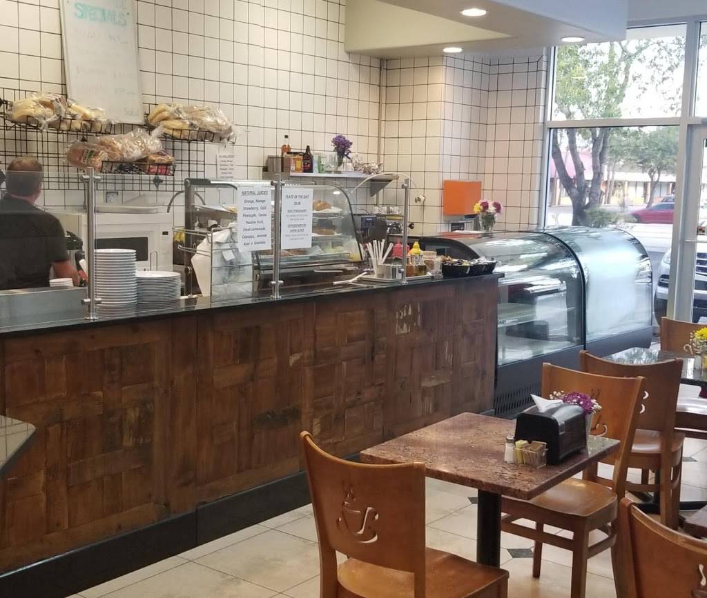 LuLus Cafe | restaurant | 2950 Winkler Ave Suite 201, Fort Myers, FL 33916, USA | 2397037820 OR +1 239-703-7820