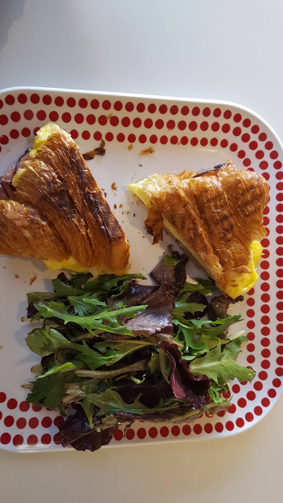 Posh Café | cafe | 1620 Wilshire Blvd, Santa Monica, CA 90403, USA | 3103108209 OR +1 310-310-8209