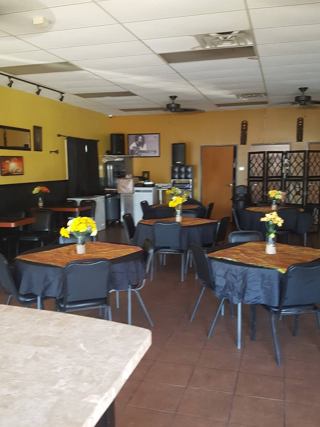Kemis African Kitchen | restaurant | 1102 W Pioneer Pkwy #125, Grand Prairie, TX 75051, USA | 9726417300 OR +1 972-641-7300