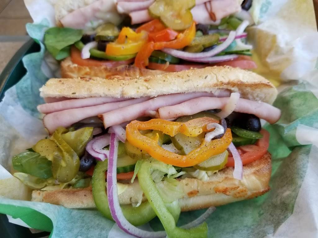 Subway | restaurant | 109 QC-235, Ange-Gardien, QC J0E 1E0, Canada | 4502936737 OR +1 450-293-6737