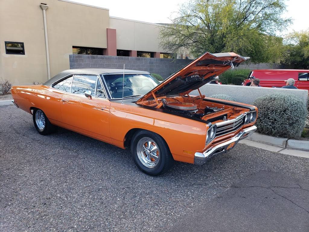 Sonic Drive-In | restaurant | 10210 W Indian School Rd, Phoenix, AZ 85037, USA | 6238727773 OR +1 623-872-7773