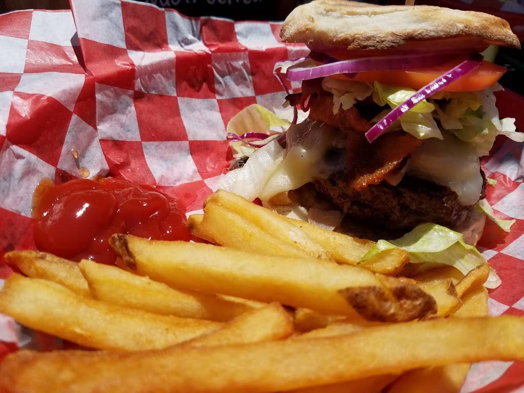 Red Nun Bar & Grill - Chatham | restaurant | 746 Main St, Chatham, MA 02633, USA | 5083480469 OR +1 508-348-0469