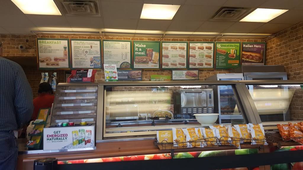 Subway Restaurants | restaurant | 600 Forest Dr, Belton, TX 76513, USA | 2549337827 OR +1 254-933-7827