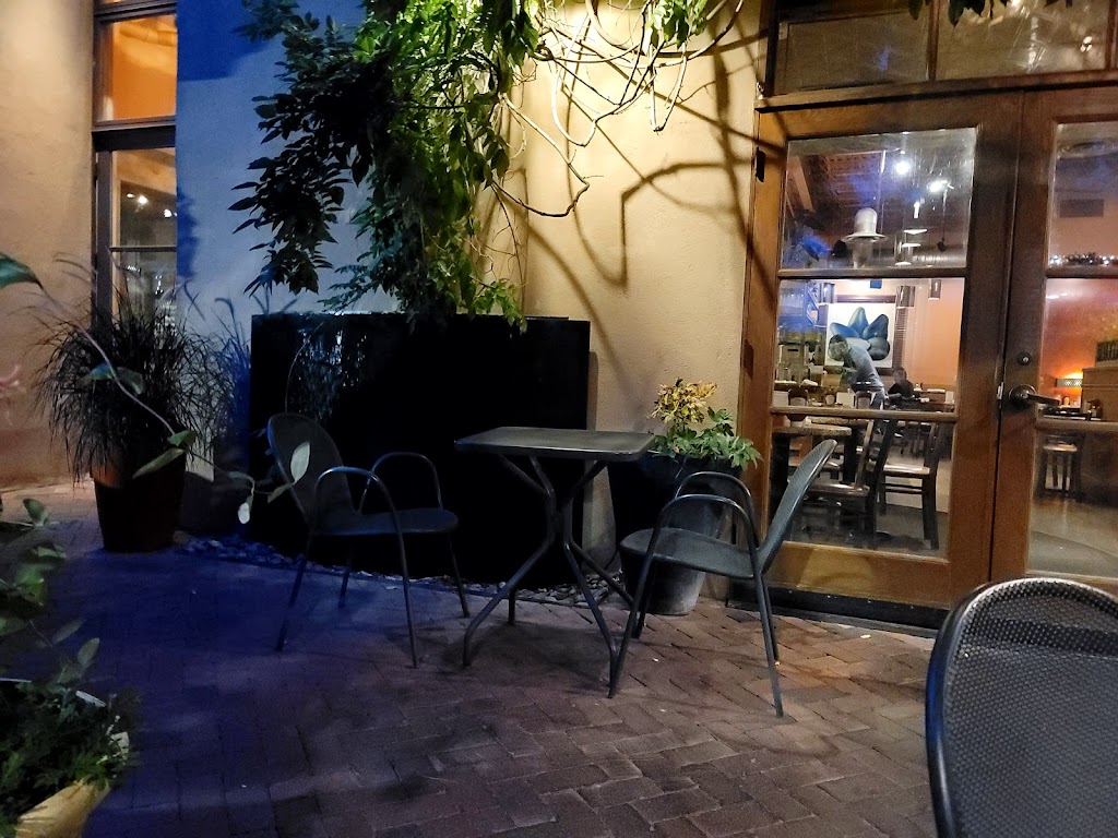 Santa Fe Bar & Grill | restaurant | 187 Paseo De Peralta, Santa Fe, NM 87501, USA | 5059823033 OR +1 505-982-3033