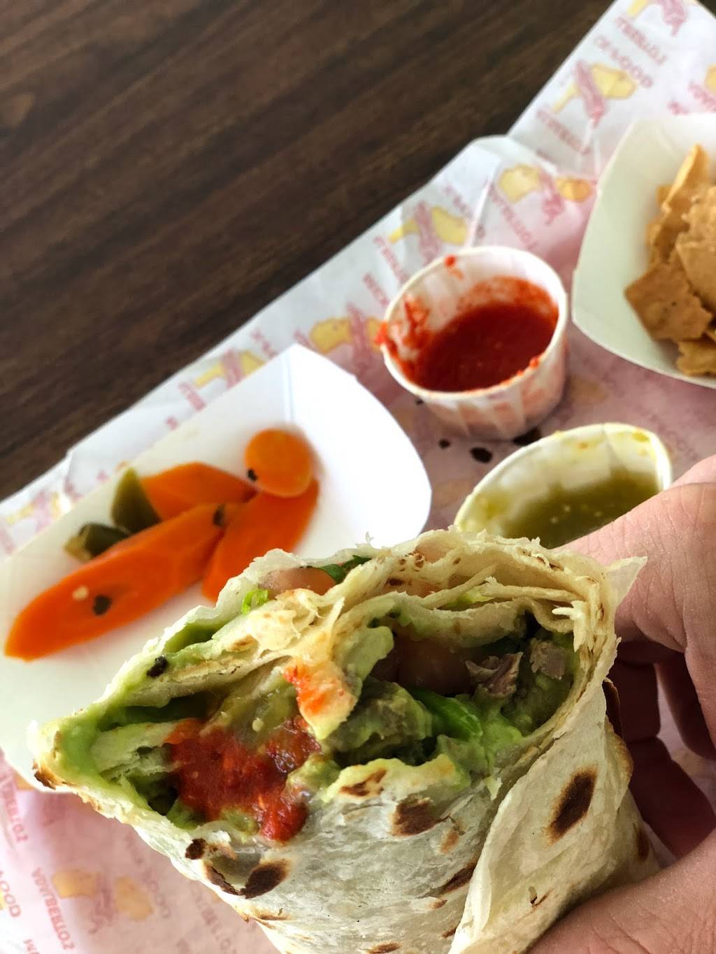 Adalbertos Mexican Food | restaurant | 1868 Rosecrans St, San Diego, CA 92106, USA | 6192244440 OR +1 619-224-4440