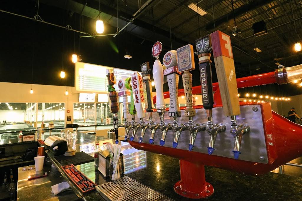 Pit Road Bar & Grill | restaurant | 2330 Tipton Dr Suite 200, Charlotte, NC 28206, USA | 9808759309 OR +1 980-875-9309