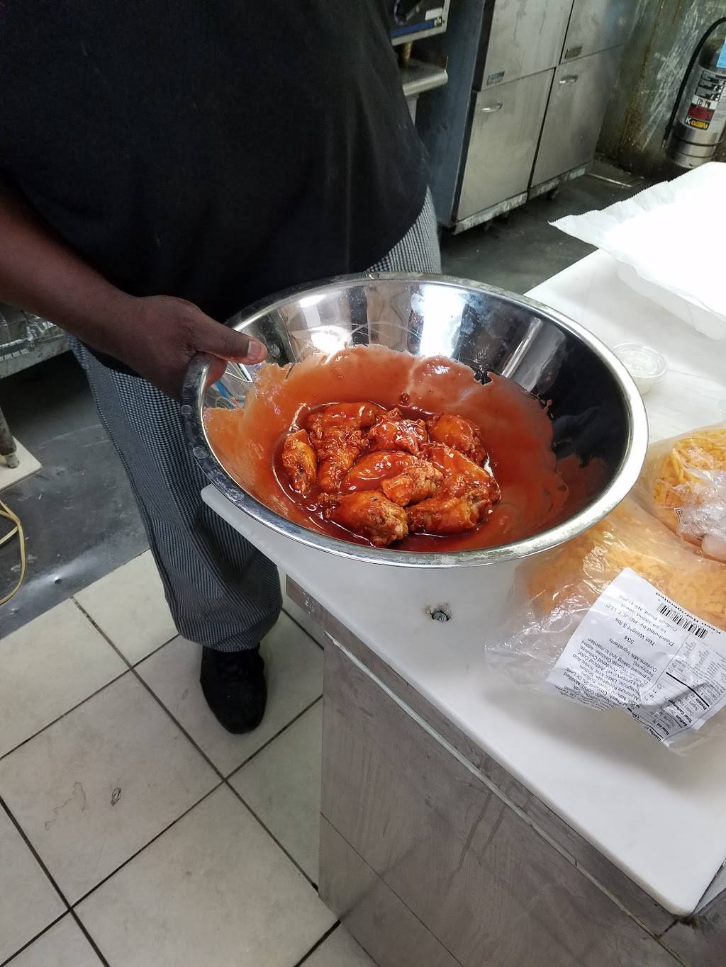 Ionas Cafe & Grill | restaurant | 37 Oak St, Indian Orchard, MA 01151, USA | 4135431718 OR +1 413-543-1718