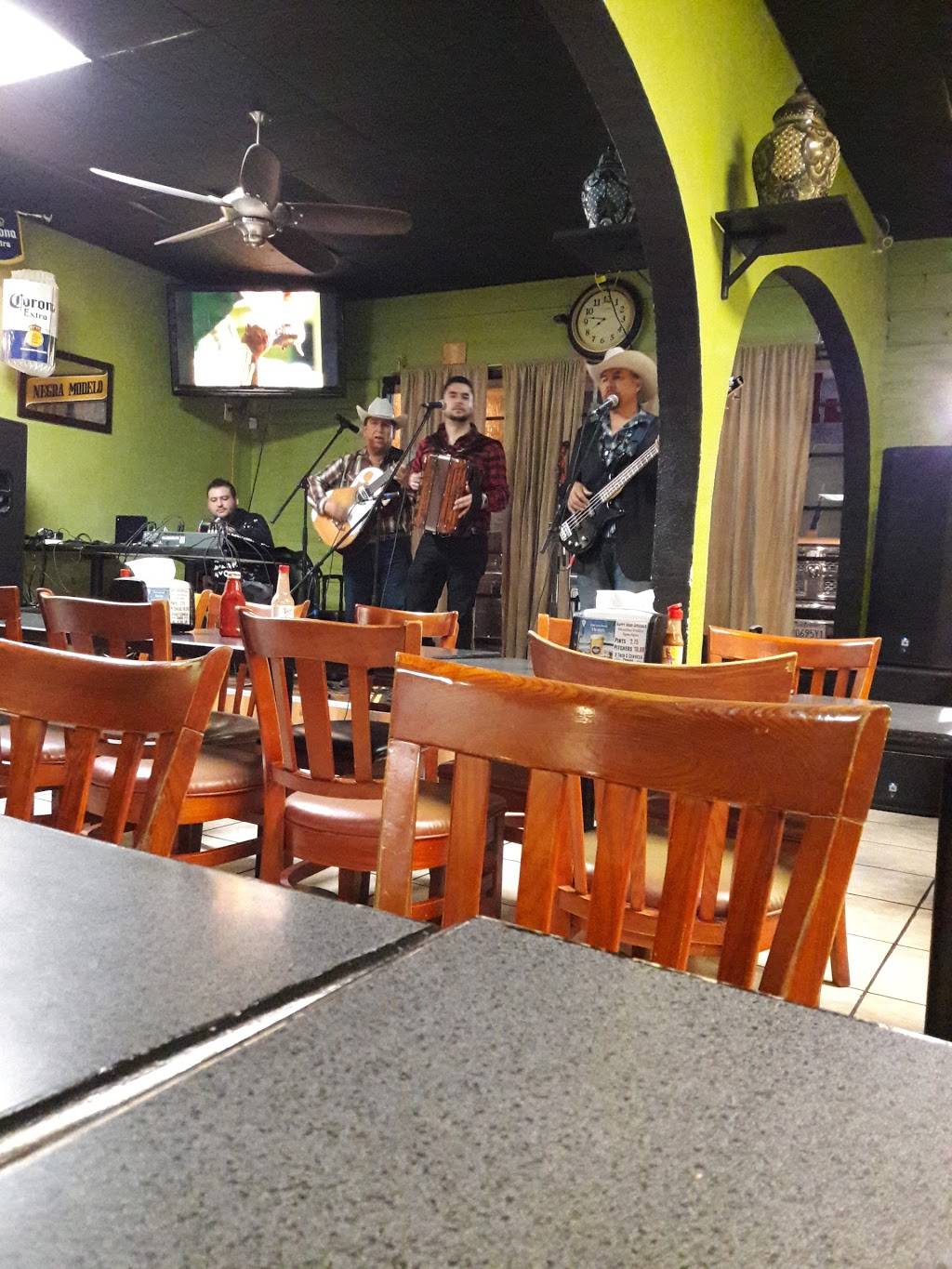 Zazon del mar | restaurant | 2386 Fruitridge Rd, Sacramento, CA 95822, USA | 9169705833 OR +1 916-970-5833