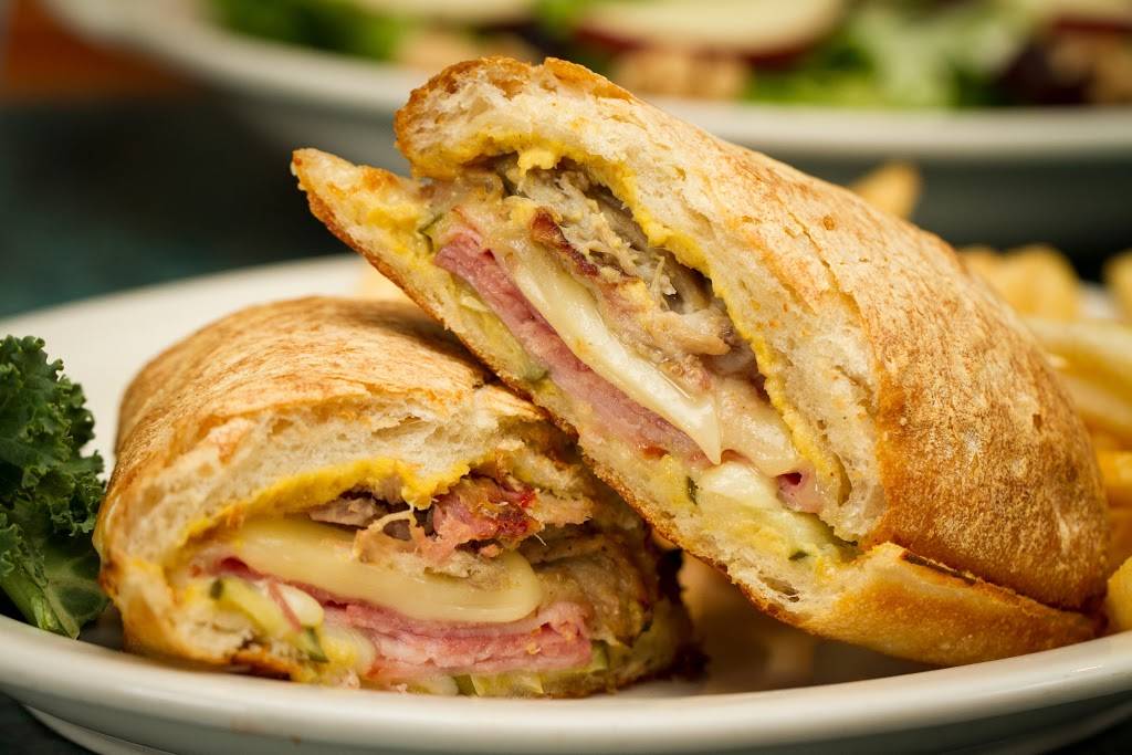 OLoughlins Restaurant | restaurant | 1258 Bay Dale Dr, Arnold, MD 21012, USA | 4103490200 OR +1 410-349-0200