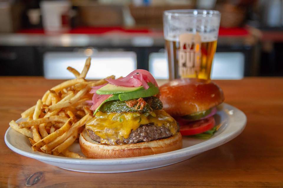 Pug Ryans Brewery | restaurant | 104 Village Pl, Dillon, CO 80435, USA | 9704682145 OR +1 970-468-2145