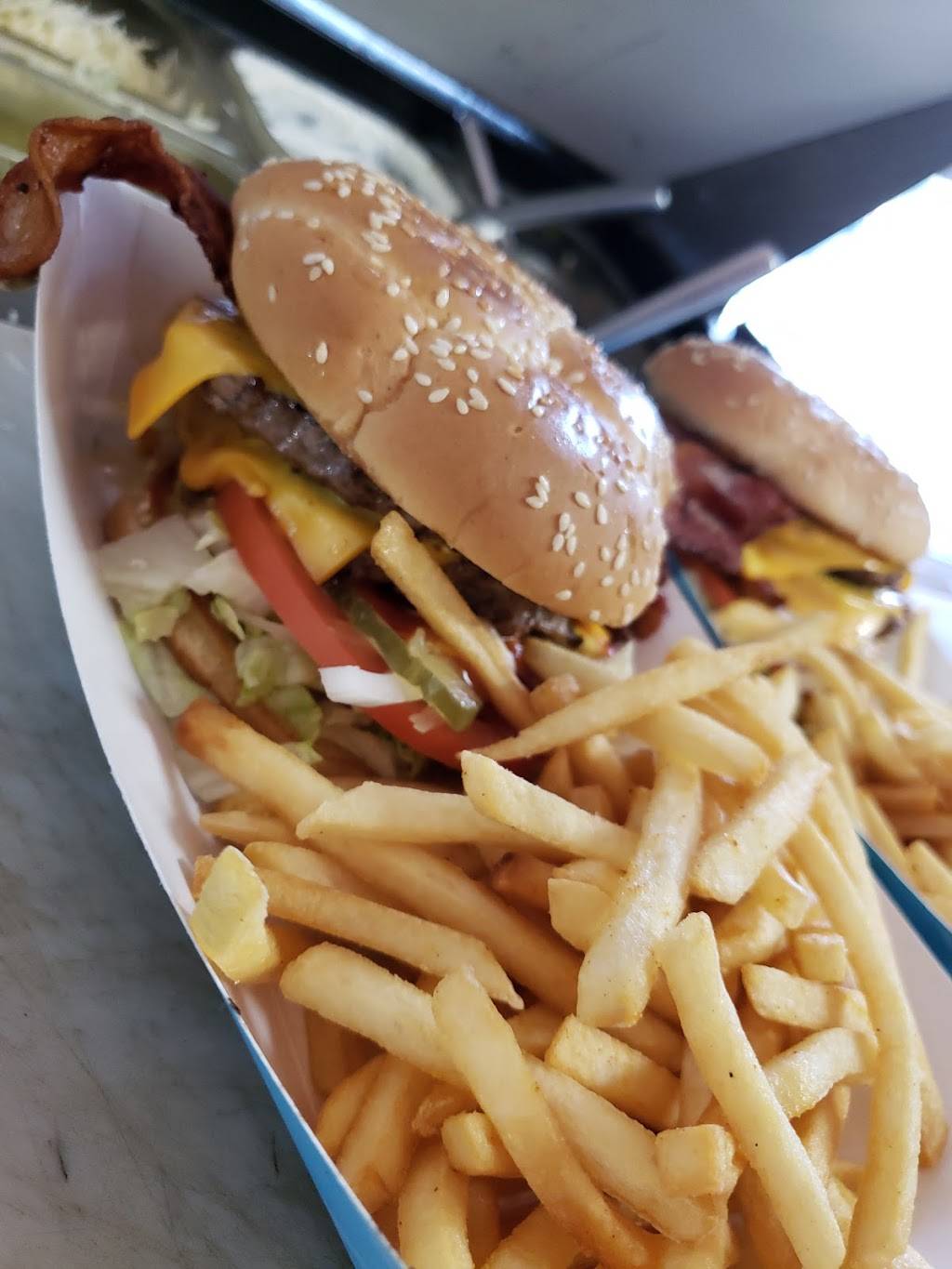 El Taco Man and Burgers | restaurant | 407 N Kaweah Ave, Exeter, CA 93221, USA | 5597048966 OR +1 559-704-8966