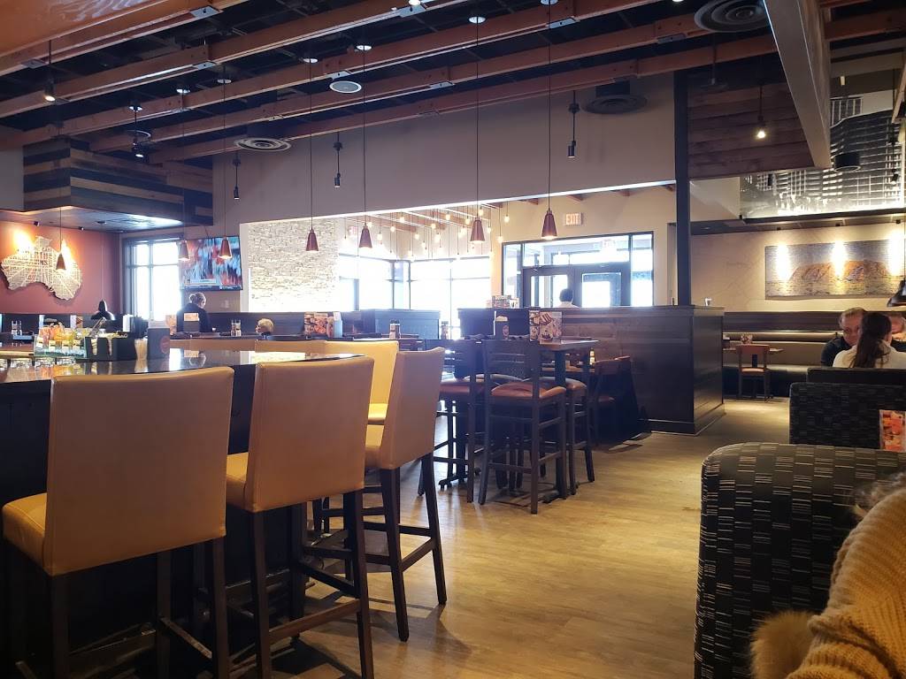 Outback Steakhouse | restaurant | 8625 W Sura Lane, Greenfield, WI 53228, USA | 4148171800 OR +1 414-817-1800