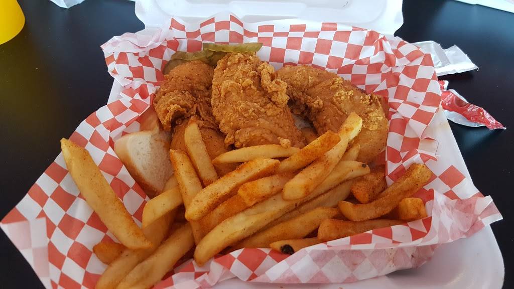 Helens Hot Chicken | restaurant | 1801 Jefferson St #101, Nashville, TN 37208, USA | 6159647331 OR +1 615-964-7331