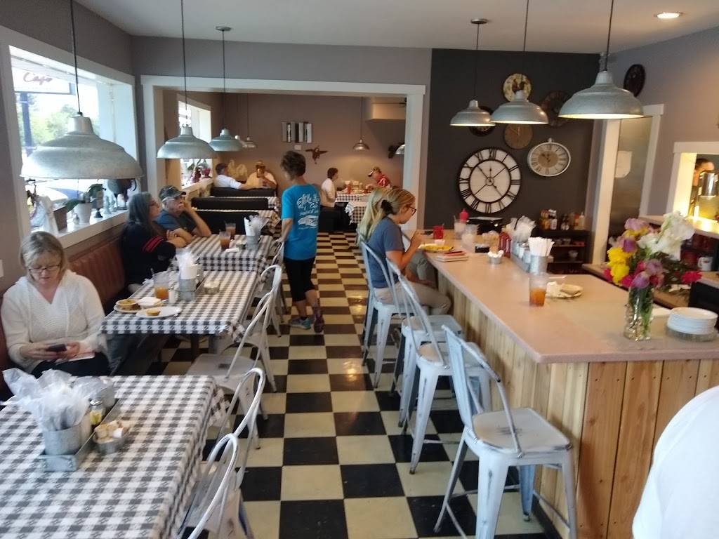 Lu Lus Cafe | restaurant | 204 S Main St, Estill Springs, TN 37330, USA | 9316493933 OR +1 931-649-3933