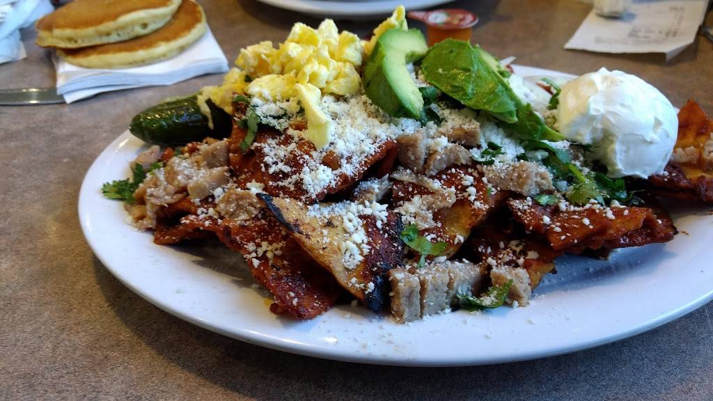 Bravos California Fresh | restaurant | 21635 Eucalyptus Ave, Moreno Valley, CA 92553, USA | 9516563636 OR +1 951-656-3636