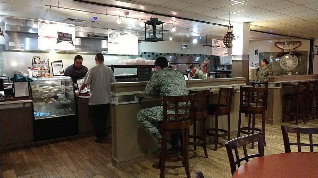 Moody Field Club | restaurant | 4251 George St, Valdosta, GA 31605, USA | 2292574530 OR +1 229-257-4530