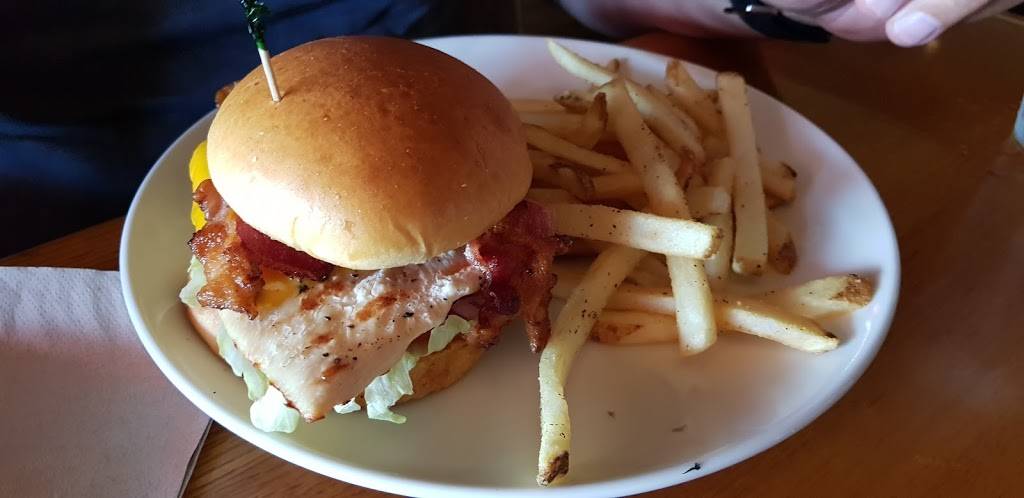 Applebees Grill + Bar | restaurant | 10243 Big Bend Rd, Riverview, FL 33569, USA | 8132369200 OR +1 813-236-9200