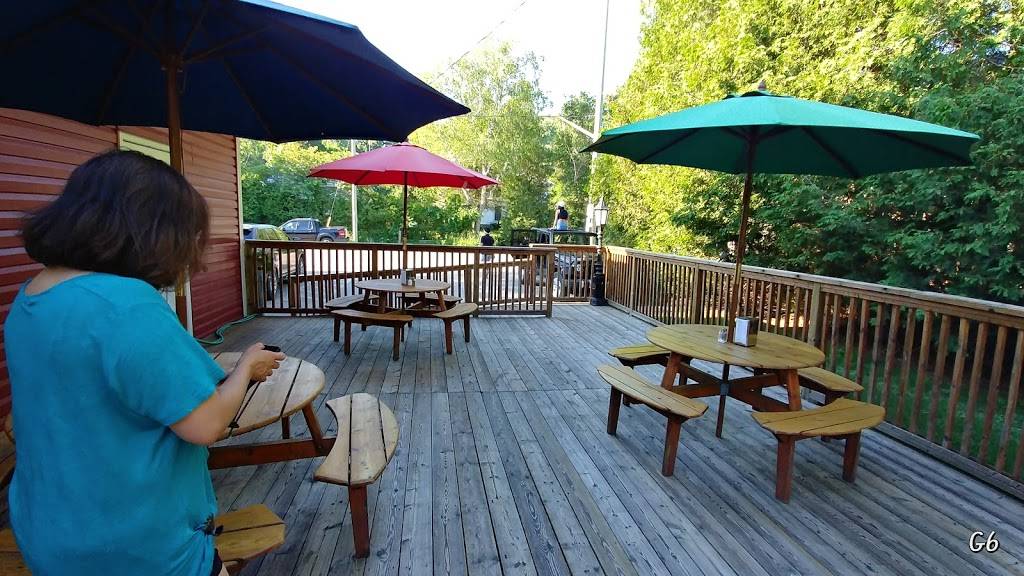 Normandale Century Inn and Restaurant | restaurant | 2326 Front Rd, Vittoria, ON N0E 1W0, Canada | 5194268345 OR +1 519-426-8345