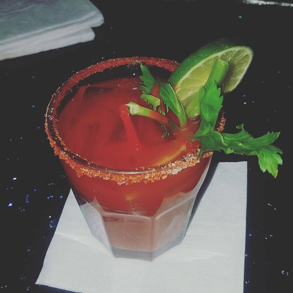 Lindas | restaurant | 71 Main St, Hempstead, NY 11550, USA | 5165656434 OR +1 516-565-6434