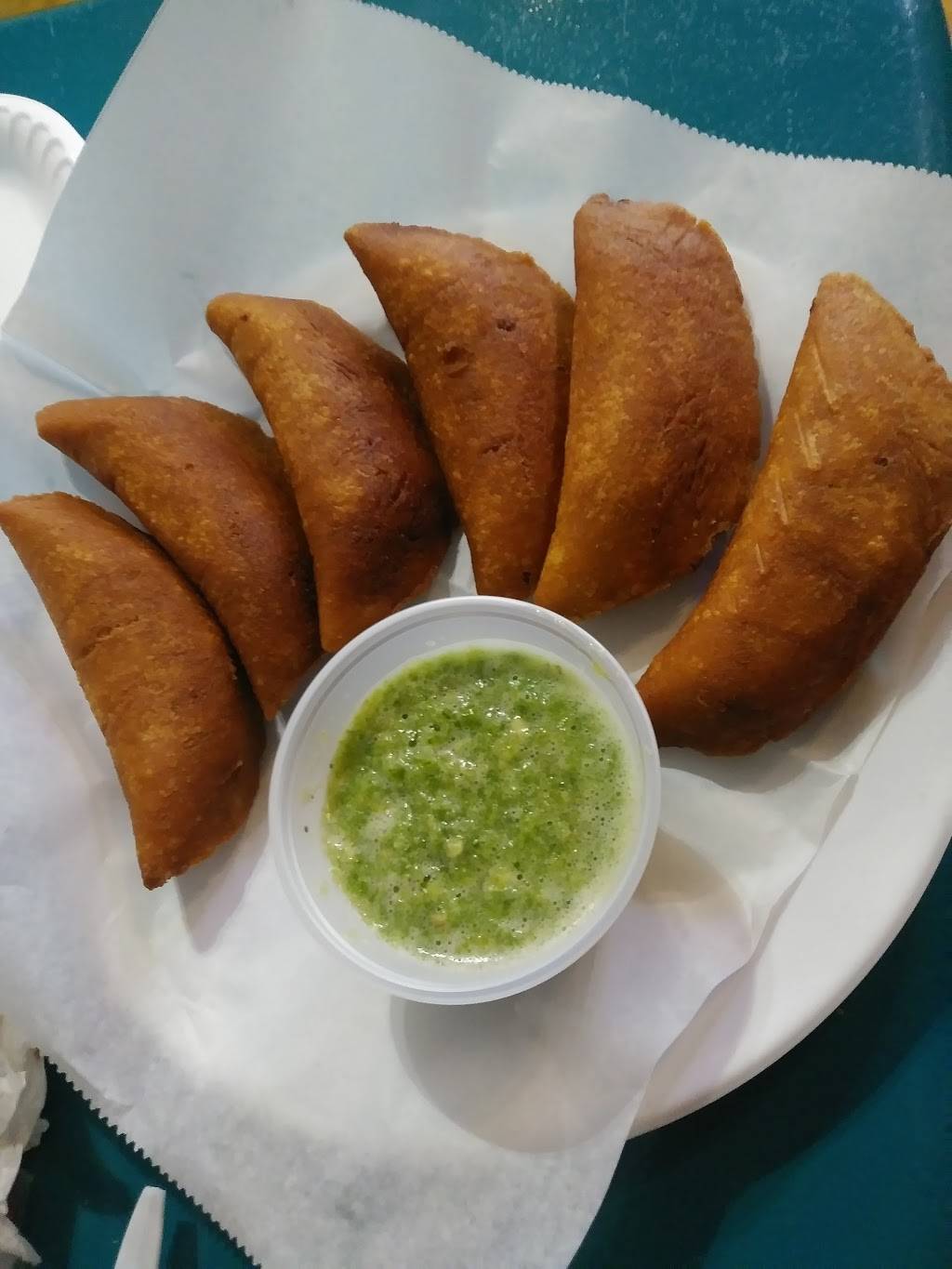 MARISCOS LAS ISLITAS | restaurant | 911 N Pecos Rd, Las Vegas, NV 89101, USA | 7026423123 OR +1 702-642-3123