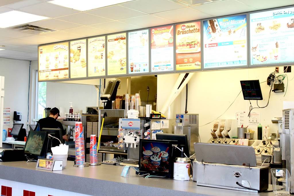 Dairy Queen | restaurant | 2451 Birch St, Eau Claire, WI 54703, USA | 7158352181 OR +1 715-835-2181
