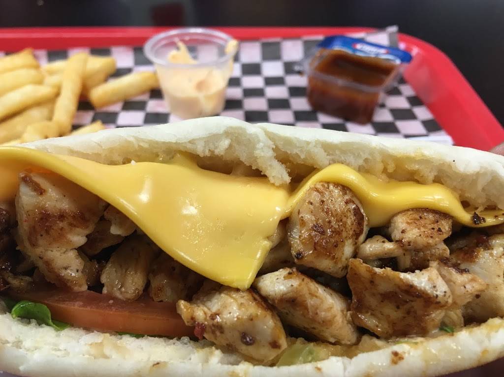 Ô-Big | restaurant | 3974 Rue Ontario E, Montréal, QC H1W 1S9, Canada | 5145232837 OR +1 514-523-2837