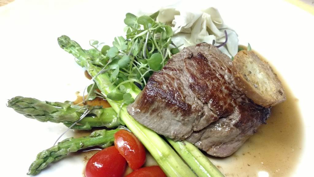 Crew Kitchen & Bar | restaurant | 134 New York Ave, Huntington, NY 11743, USA | 6315493338 OR +1 631-549-3338