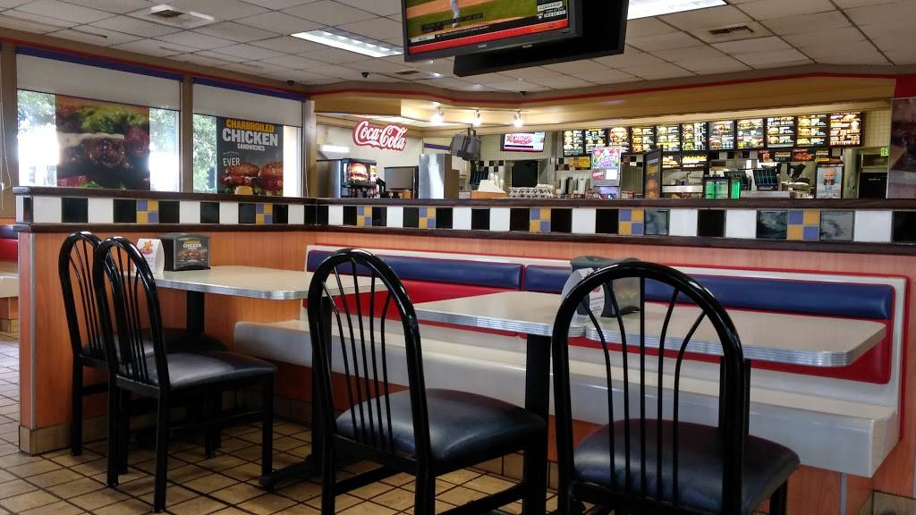 Carls Jr. | restaurant | 40375 Murrieta Hot Springs Rd, Murrieta, CA 92563, USA | 9514610348 OR +1 951-461-0348