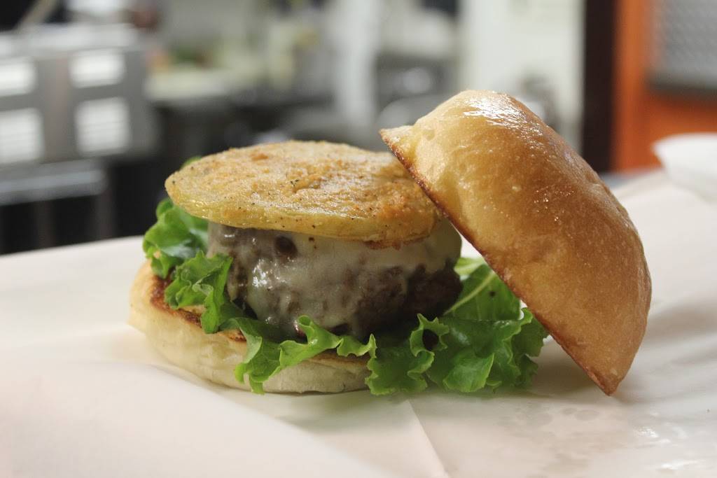 BrewRiver Creole Kitchen | restaurant | 4632 Eastern Ave, Cincinnati, OH 45226, USA | 5138612484 OR +1 513-861-2484