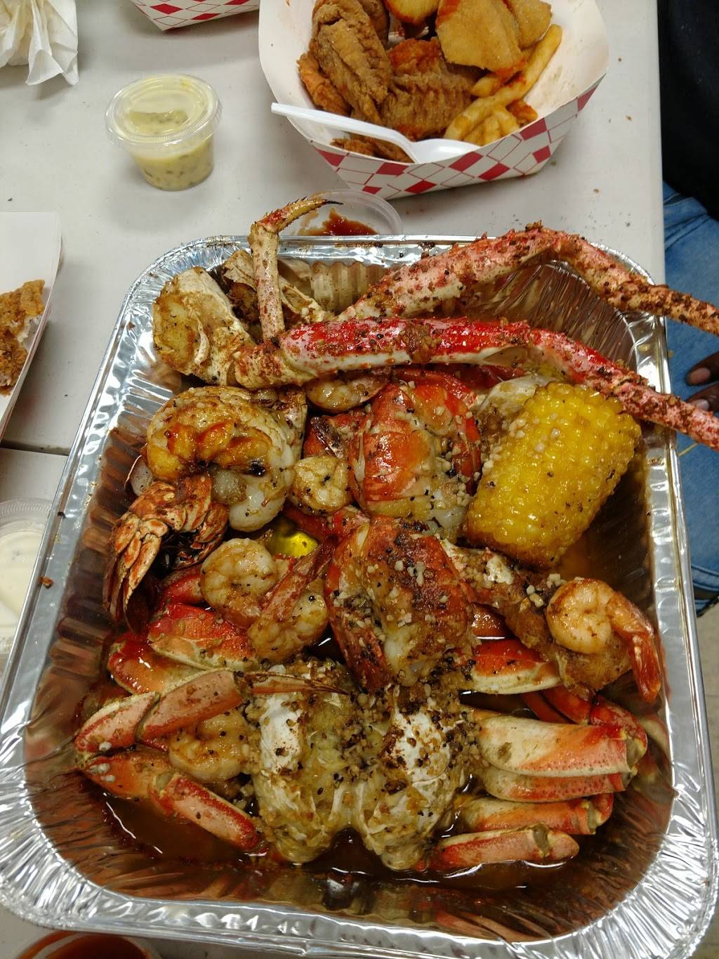 Rays Chicken & Fish Mart | restaurant | 939 E Bianchi Rd Suite F, Stockton, CA 95207, USA | 2094510823 OR +1 209-451-0823