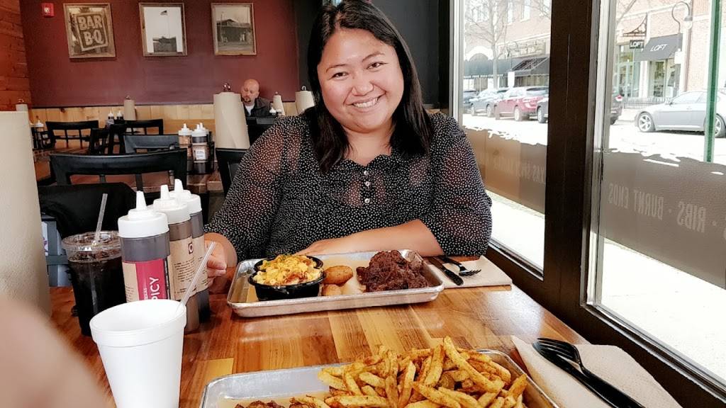 Q-BBQ | restaurant | 103 S Main St, Naperville, IL 60540, USA | 6306376400 OR +1 630-637-6400