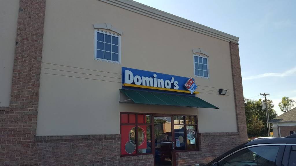 Dominos Pizza | meal delivery | 10210 Couloak Dr Ste G, Charlotte, NC 28216, USA | 7043938887 OR +1 704-393-8887