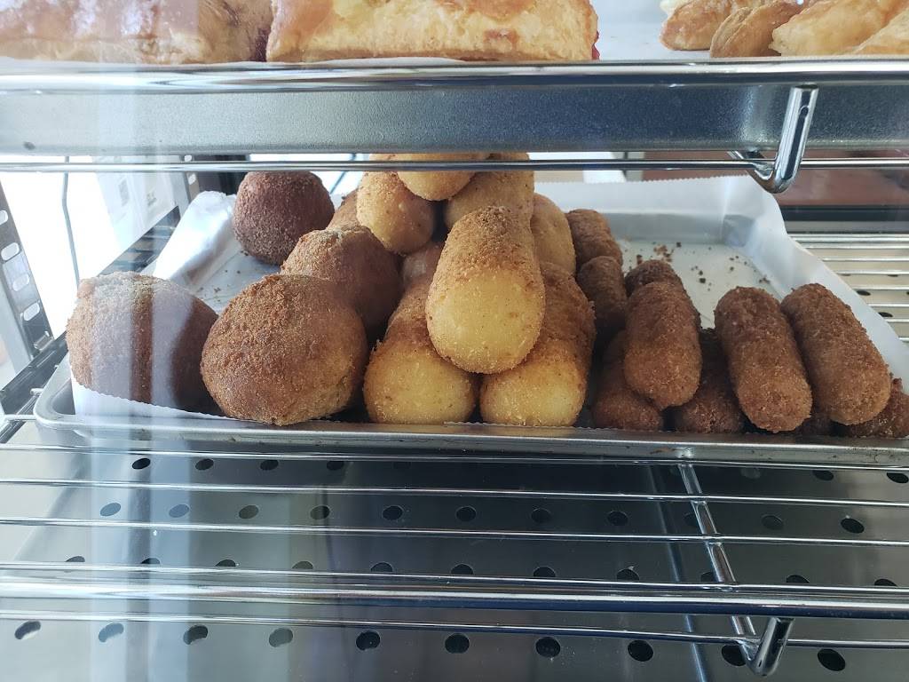 Henrys Cuban Cafe | restaurant | 3565 Jupiter Blvd SE, Palm Bay, FL 32909, USA | 3213273630 OR +1 321-327-3630