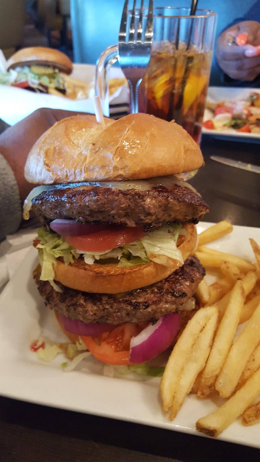 Ruby Tuesday | restaurant | 4066 Victory Blvd, Portsmouth, VA 23701, USA | 7574887747 OR +1 757-488-7747