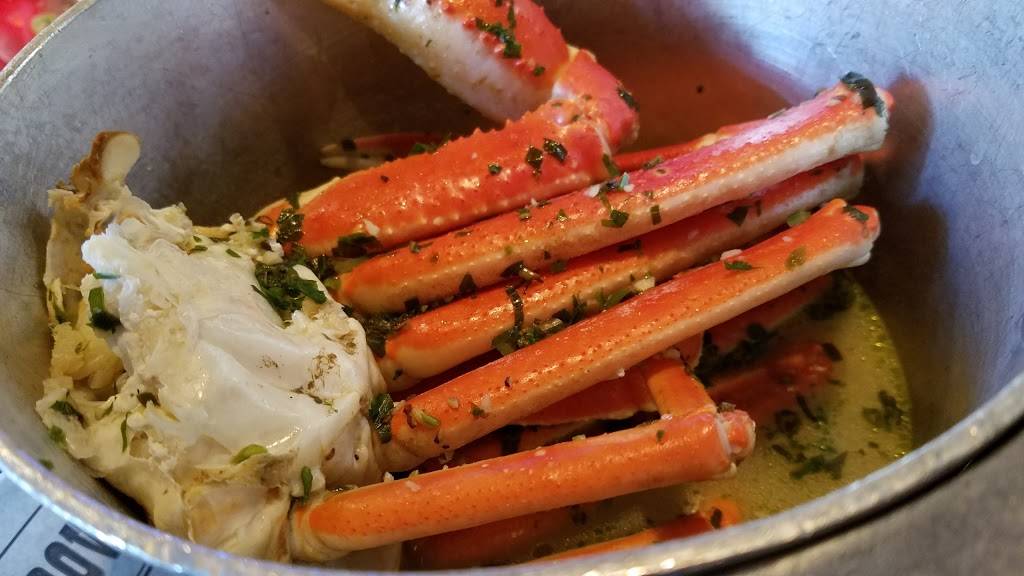 Bubba Gump Shrimp Co. | restaurant | 700 E Grand Ave Suite 131, Chicago, IL 60611, USA | 3122524867 OR +1 312-252-4867