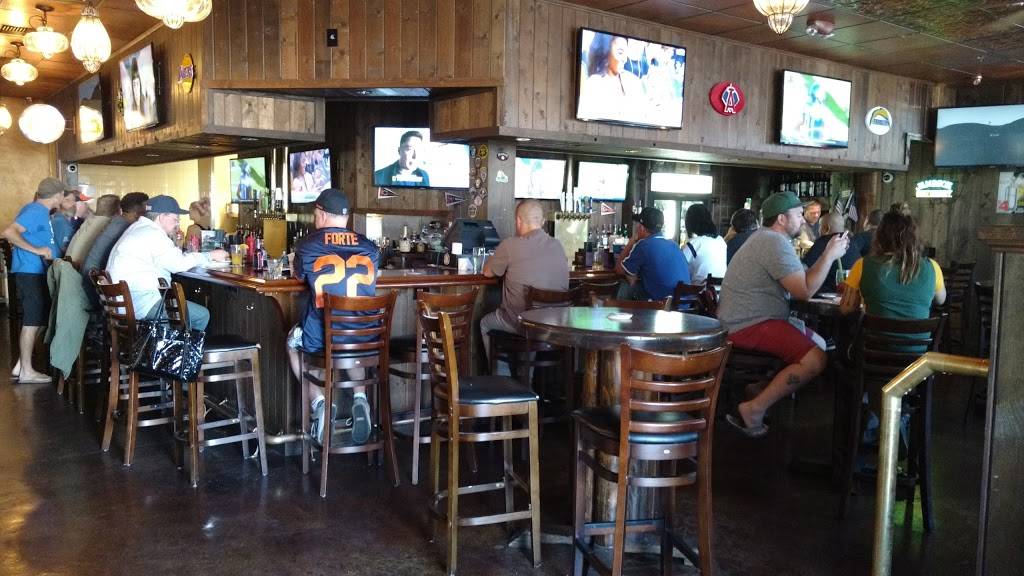 Costellos Neighborhood Tavern | restaurant | 27567 Puerta Real, Mission Viejo, CA 92691, USA | 9495823140 OR +1 949-582-3140