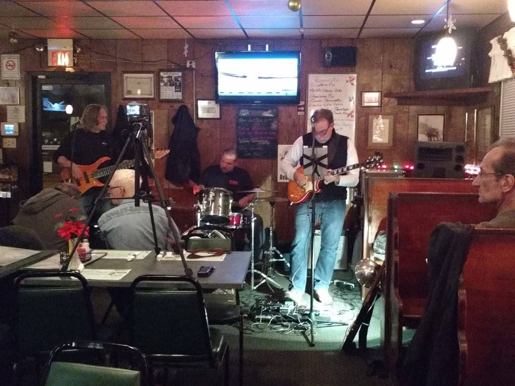 T J Dillons Pub | restaurant | 1911 Erie Ave NW, Massillon, OH 44646, USA | 3308320107 OR +1 330-832-0107