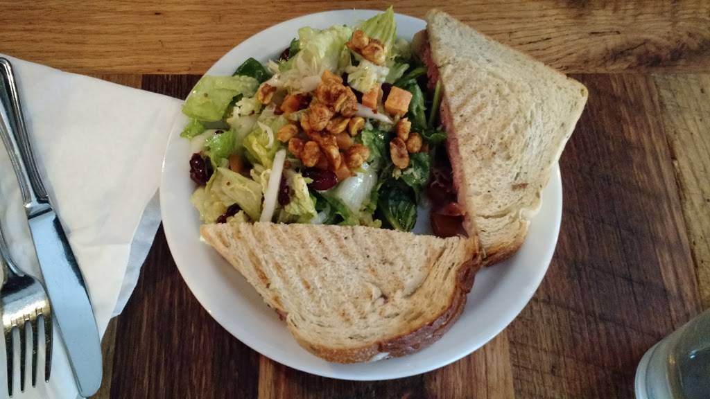 Brick & Tin | restaurant | 2901 Cahaba Rd, Mountain Brook, AL 35223, USA | 2055027971 OR +1 205-502-7971