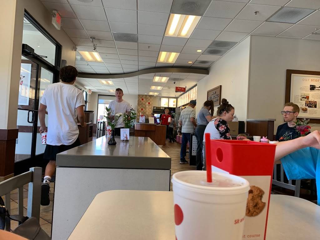 Chick-fil-A | restaurant | 11494 S, District Dr, South Jordan, UT 84095, USA | 8017272697 OR +1 801-727-2697
