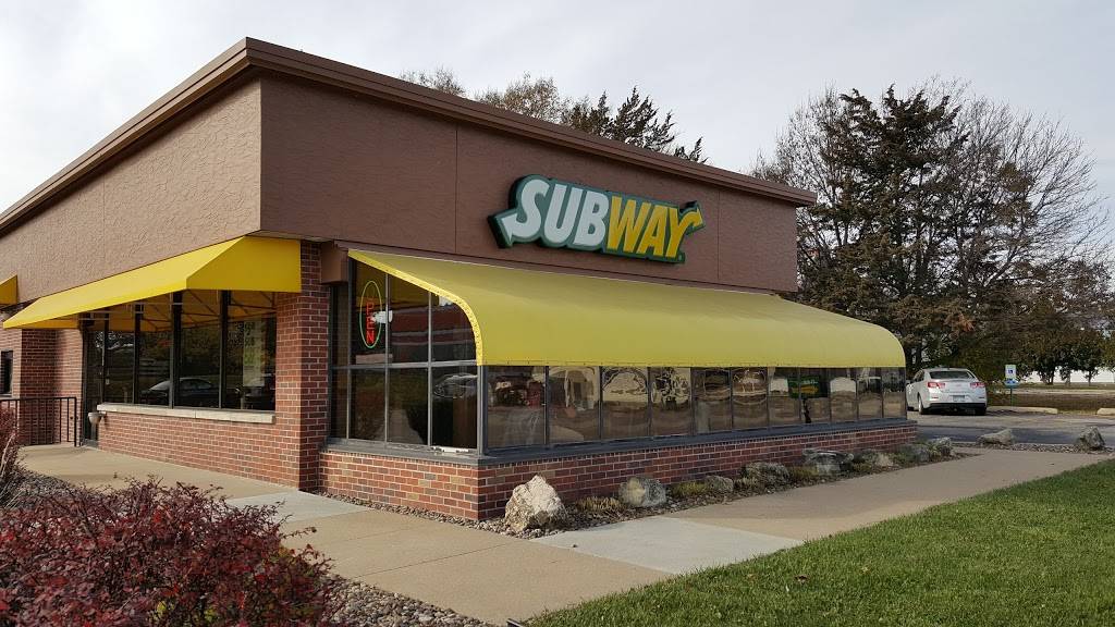 Subway | restaurant | 3810 Mormon Coulee Rd, La Crosse, WI 54601, USA | 6087877676 OR +1 608-787-7676