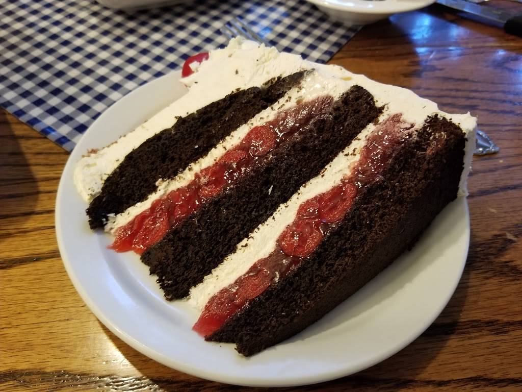 Bayern Stube Restaurant | restaurant | 209 N Sangamon Ave, Gibson City, IL 60936, USA | 2177848304 OR +1 217-784-8304