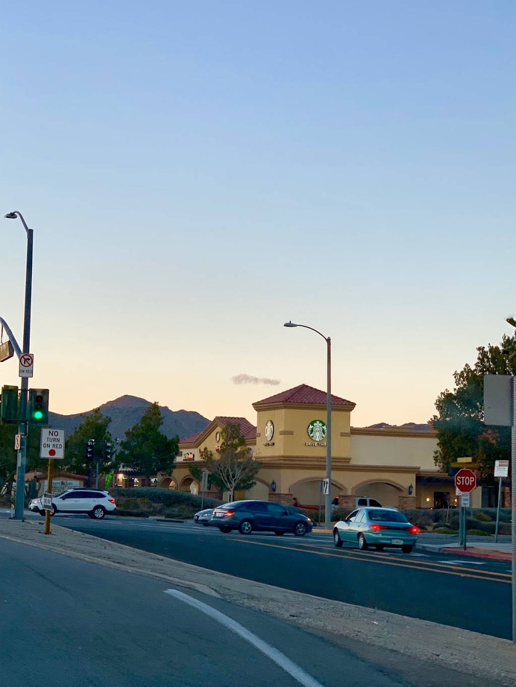 Starbucks | cafe | 14880 Dale Evans Pkwy #900, Apple Valley, CA 92307, USA | 7602409527 OR +1 760-240-9527