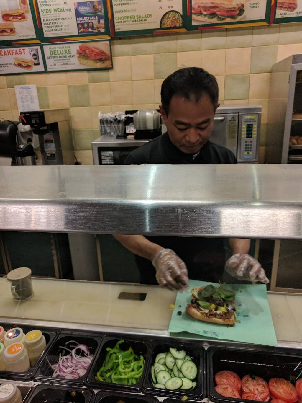 Subway Restaurants | restaurant | 99 Drumm St, San Francisco, CA 94111, USA | 4159865510 OR +1 415-986-5510