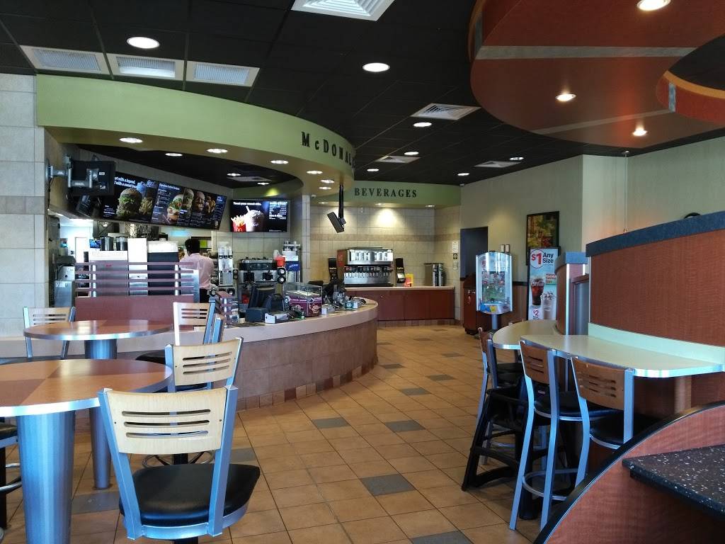McDonalds | cafe | 409 Forest St, Wausau, WI 54403, USA | 7158422999 OR +1 715-842-2999