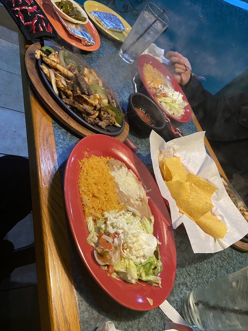 Azul Tequila | restaurant | 6343 Interstate Dr, Cottondale, AL 35453, USA | 2055235592 OR +1 205-523-5592