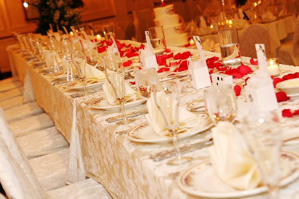 Desmond Hotel Malvern, a DoubleTree by Hilton | restaurant | 1 Liberty Blvd, Malvern, PA 19355, USA | 6102969800 OR +1 610-296-9800