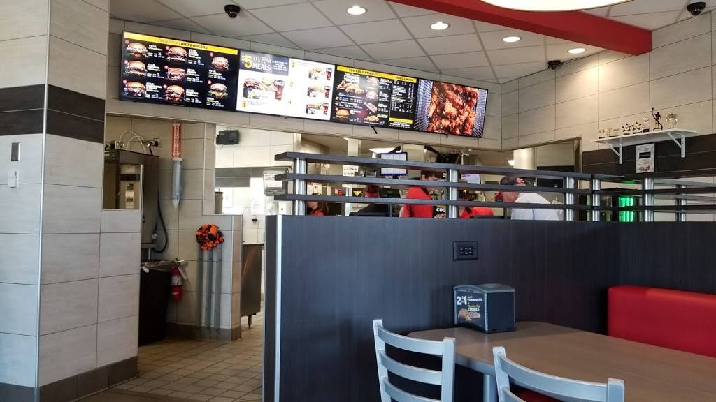Hardees | restaurant | 16 NE US-19, Crystal River, FL 34429, USA | 3527940280 OR +1 352-794-0280
