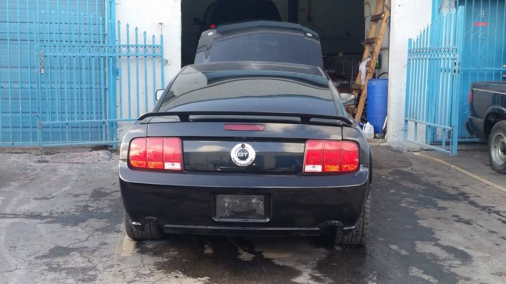 Javier Cafeteria | restaurant | 13001 Port Said Rd # 4, Opa-locka, FL 33054, USA | 3057699592 OR +1 305-769-9592