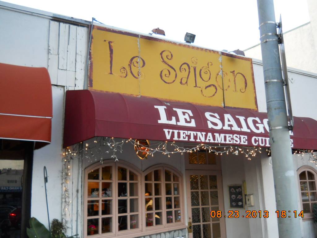 Le Saigon | restaurant | 11611 Santa Monica Blvd, Los Angeles, CA 90025, USA | 3103122929 OR +1 310-312-2929